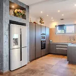 Apartment Gt Loft - De Gamme - Parking Gratuit - Moderne & Spacieux - Commerces A Proximite